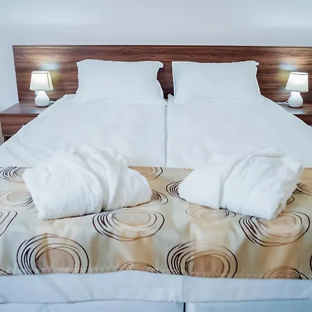 Sirona Hotel 3*